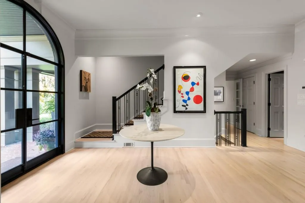 320 Long Glen Drive, Atlanta, Georgia 30327, 5 Bedrooms Bedrooms, ,5 BathroomsBathrooms,Residential,For Sale,320 Long Glen Drive,7680414