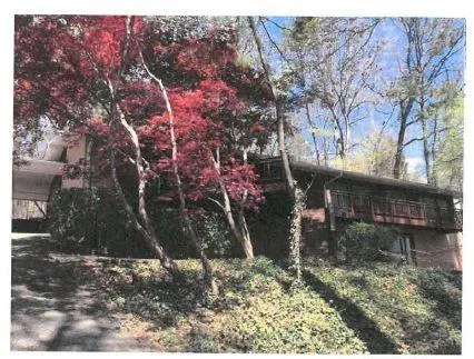 845 Crest Valley Drive, Sandy Springs, Georgia 30327, 4 Bedrooms Bedrooms, ,3 BathroomsBathrooms,Residential,Sold,845 Crest Valley Drive,6537588