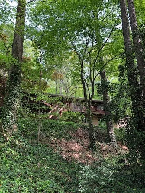 845 Crest Valley Drive, Sandy Springs, Georgia 30327, 4 Bedrooms Bedrooms, ,3 BathroomsBathrooms,Residential,Sold,845 Crest Valley Drive,6537588