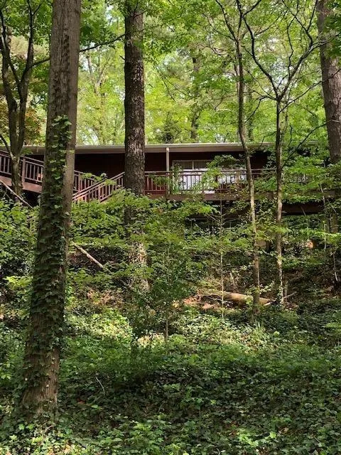 845 Crest Valley Drive, Sandy Springs, Georgia 30327, 4 Bedrooms Bedrooms, ,3 BathroomsBathrooms,Residential,Sold,845 Crest Valley Drive,6537588