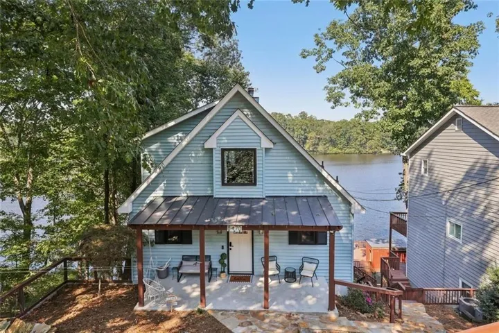 8470 Lake Drive, Snellville, Georgia 30039