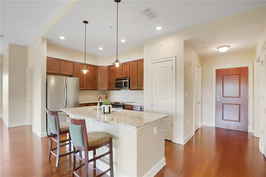 200 River Vista Drive Unit 742, Atlanta, Georgia 30339, 2 Bedrooms Bedrooms, ,2 BathroomsBathrooms,Residential,Sold,200 River Vista Drive Unit 742,6920656