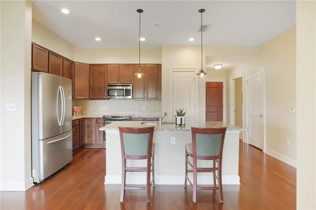 200 River Vista Drive Unit 742, Atlanta, Georgia 30339, 2 Bedrooms Bedrooms, ,2 BathroomsBathrooms,Residential,Sold,200 River Vista Drive Unit 742,6920656
