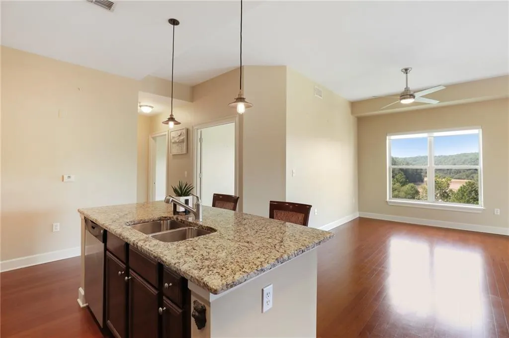 200 River Vista Drive Unit 742, Atlanta, Georgia 30339, 2 Bedrooms Bedrooms, ,2 BathroomsBathrooms,Residential,Sold,200 River Vista Drive Unit 742,6920656