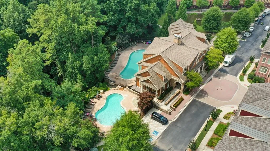 200 River Vista Drive Unit 742, Atlanta, Georgia 30339, 2 Bedrooms Bedrooms, ,2 BathroomsBathrooms,Residential,Sold,200 River Vista Drive Unit 742,6920656