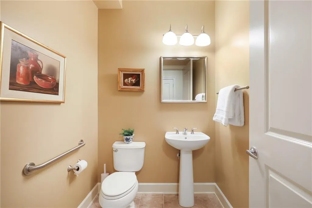 200 River Vista Drive Unit 742, Atlanta, Georgia 30339, 2 Bedrooms Bedrooms, ,2 BathroomsBathrooms,Residential,Sold,200 River Vista Drive Unit 742,6920656