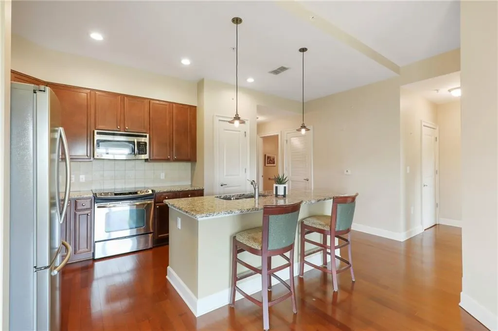 200 River Vista Drive Unit 742, Atlanta, Georgia 30339, 2 Bedrooms Bedrooms, ,2 BathroomsBathrooms,Residential,Sold,200 River Vista Drive Unit 742,6920656
