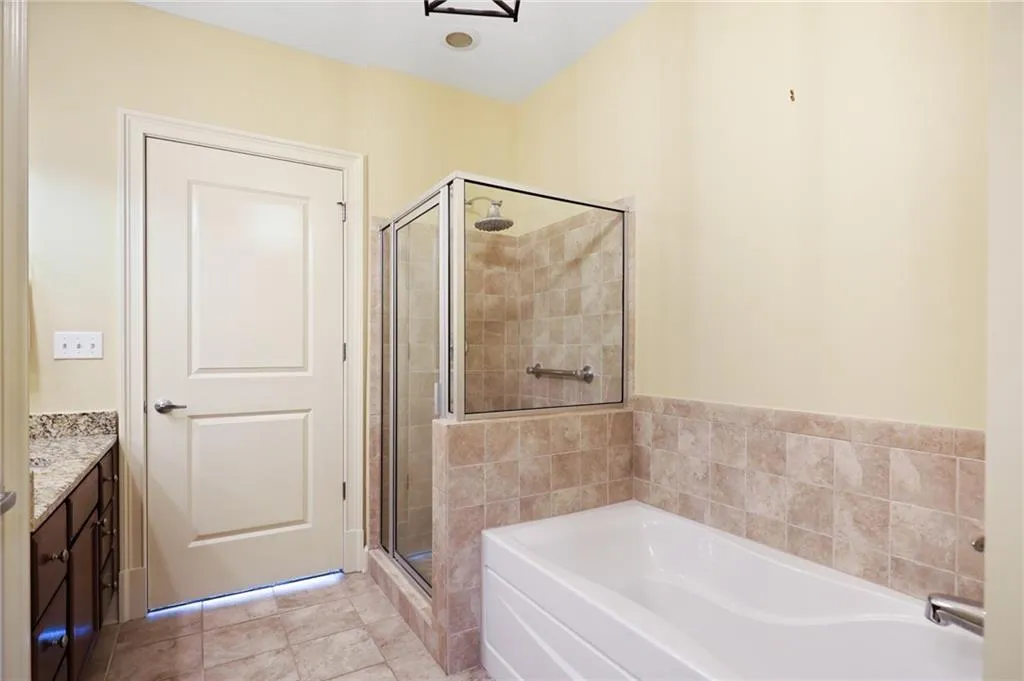 200 River Vista Drive Unit 742, Atlanta, Georgia 30339, 2 Bedrooms Bedrooms, ,2 BathroomsBathrooms,Residential,Sold,200 River Vista Drive Unit 742,6920656