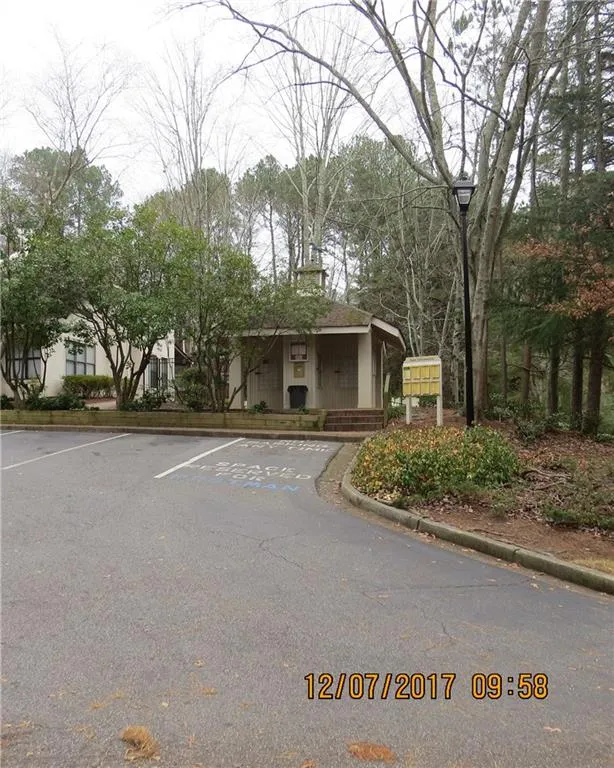 2510 Huntingdon Chase, Sandy Springs, Georgia 30350, 1 Bedroom Bedrooms, ,1 BathroomBathrooms,Residential,Sold,2510 Huntingdon Chase,5951224