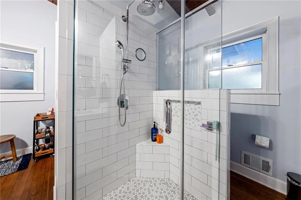 2632 Defoors Ferry Road Nw, Atlanta, Georgia 30318, 2 Bedrooms Bedrooms, ,2 BathroomsBathrooms,Residential,For Sale,2632 Defoors Ferry Road Nw,7661159