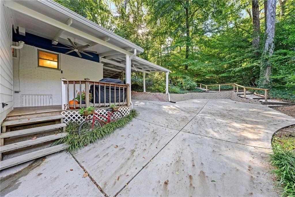 2632 Defoors Ferry Road Nw, Atlanta, Georgia 30318, 2 Bedrooms Bedrooms, ,2 BathroomsBathrooms,Residential,For Sale,2632 Defoors Ferry Road Nw,7661159
