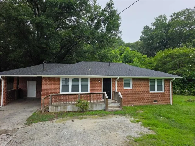 1214 S Broad St, Monroe, Georgia 30655