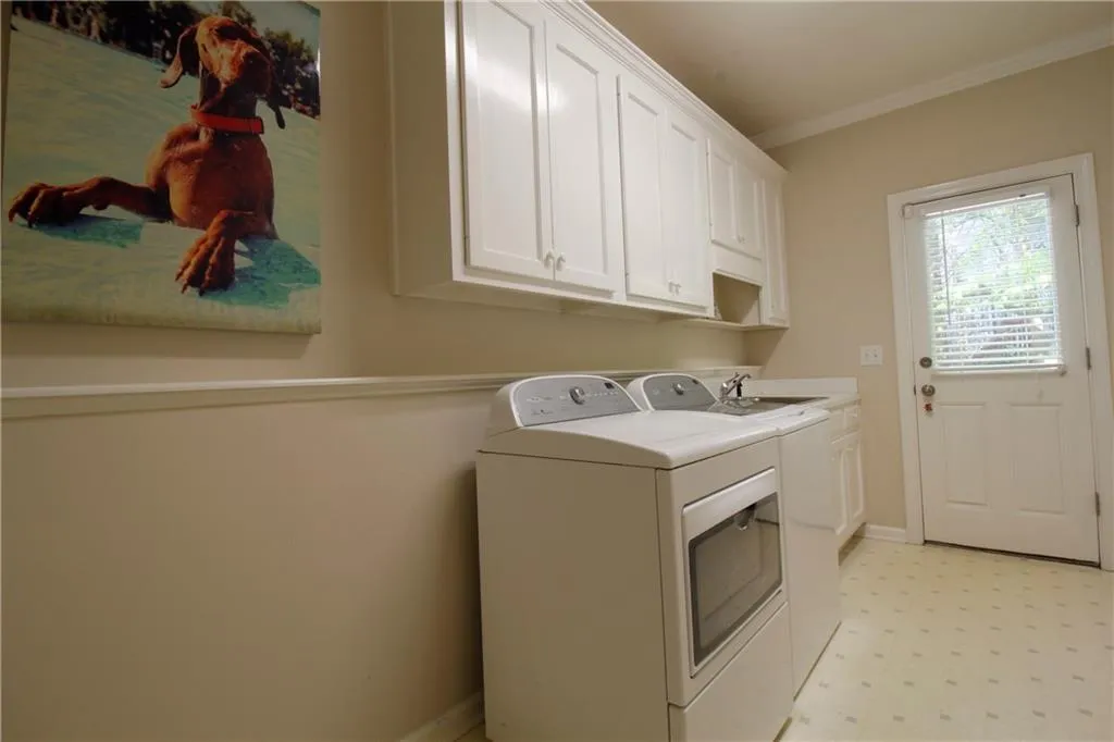 45 Wing Mill Road, Sandy Springs, Georgia 30350, 6 Bedrooms Bedrooms, ,4 BathroomsBathrooms,Residential,Sold,45 Wing Mill Road,7027613
