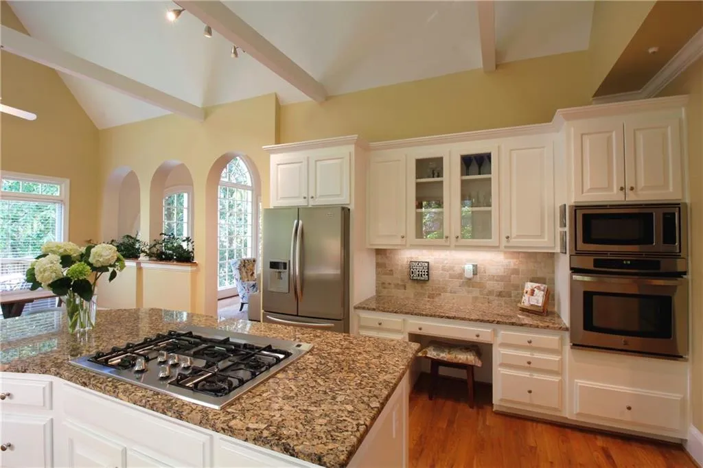 45 Wing Mill Road, Sandy Springs, Georgia 30350, 6 Bedrooms Bedrooms, ,4 BathroomsBathrooms,Residential,Sold,45 Wing Mill Road,7027613