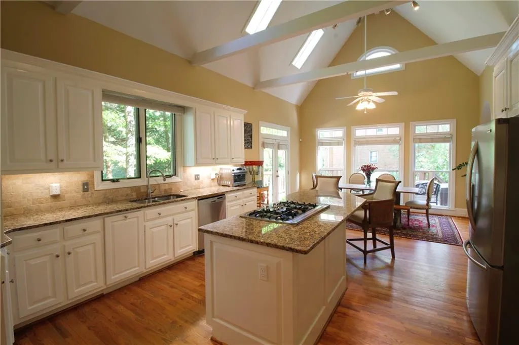 45 Wing Mill Road, Sandy Springs, Georgia 30350, 6 Bedrooms Bedrooms, ,4 BathroomsBathrooms,Residential,Sold,45 Wing Mill Road,7027613