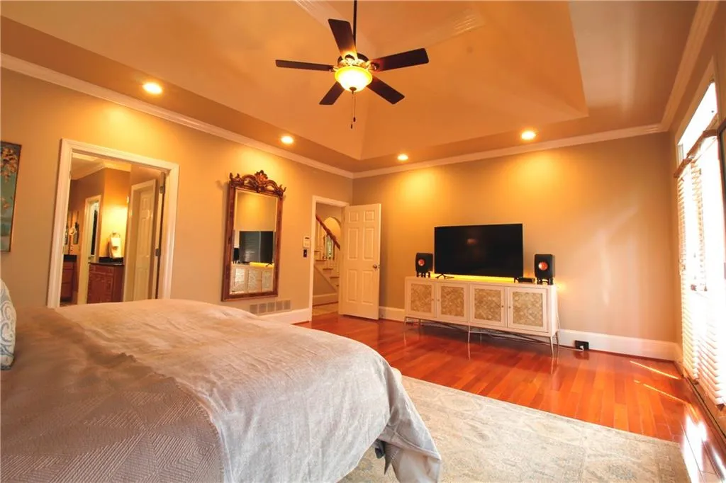 45 Wing Mill Road, Sandy Springs, Georgia 30350, 6 Bedrooms Bedrooms, ,4 BathroomsBathrooms,Residential,Sold,45 Wing Mill Road,7027613
