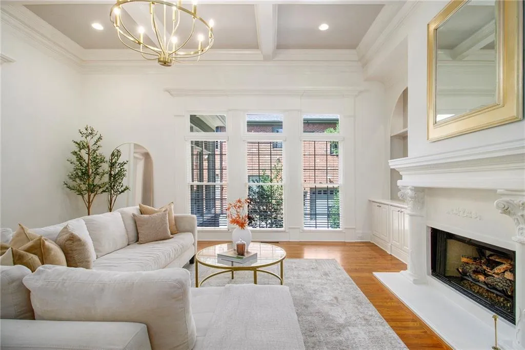 185 Windsor Cove, Atlanta, Georgia 30328, 4 Bedrooms Bedrooms, ,4 BathroomsBathrooms,Residential,For Sale,185 Windsor Cove,7648351