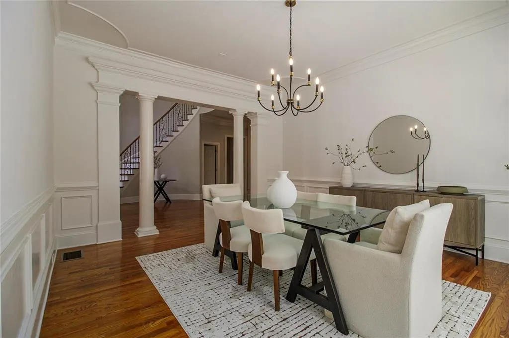 185 Windsor Cove, Atlanta, Georgia 30328, 4 Bedrooms Bedrooms, ,4 BathroomsBathrooms,Residential,For Sale,185 Windsor Cove,7648351