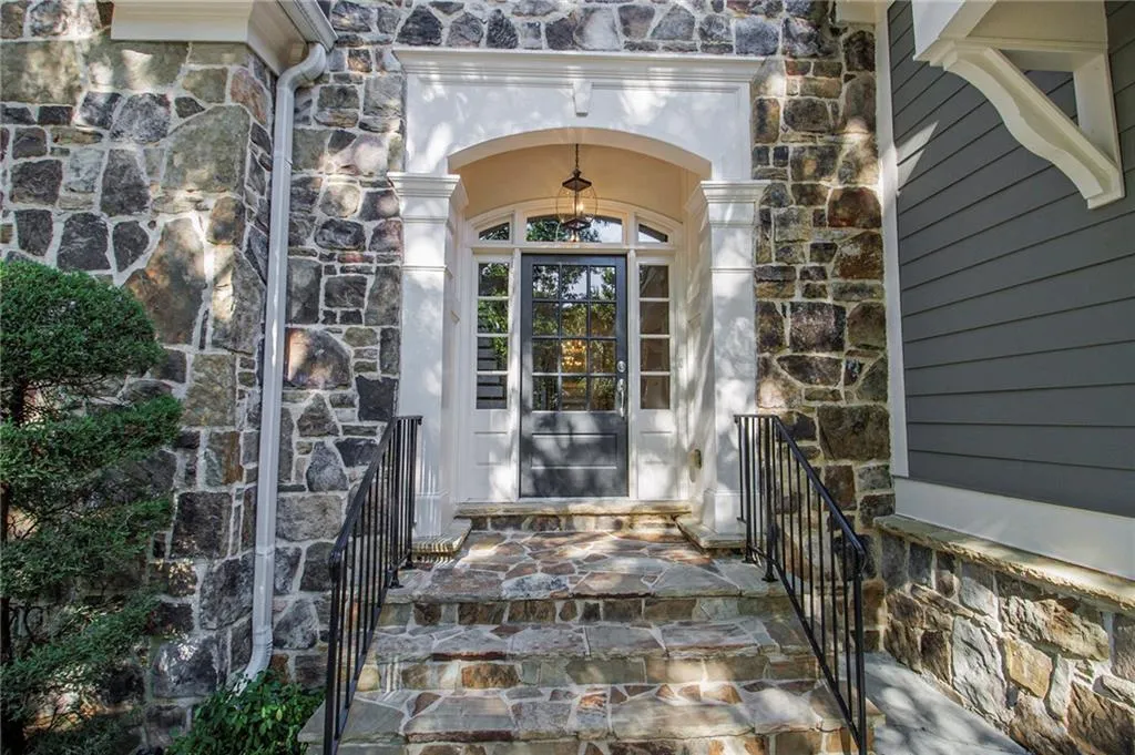 185 Windsor Cove, Atlanta, Georgia 30328, 4 Bedrooms Bedrooms, ,4 BathroomsBathrooms,Residential,For Sale,185 Windsor Cove,7648351