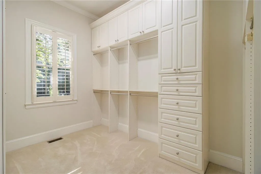185 Windsor Cove, Atlanta, Georgia 30328, 4 Bedrooms Bedrooms, ,4 BathroomsBathrooms,Residential,For Sale,185 Windsor Cove,7648351