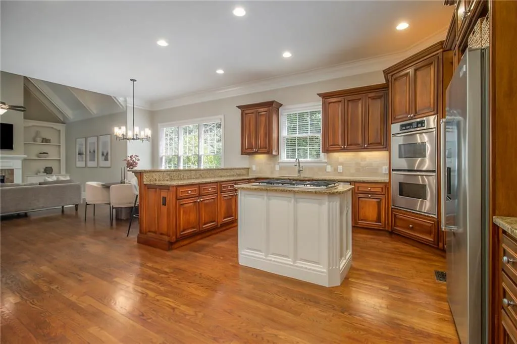 185 Windsor Cove, Atlanta, Georgia 30328, 4 Bedrooms Bedrooms, ,4 BathroomsBathrooms,Residential,For Sale,185 Windsor Cove,7648351