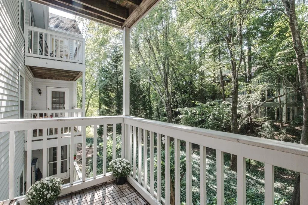 1107 Gettysburg Place Unit 1107, Sandy Springs, Georgia 30350, 2 Bedrooms Bedrooms, ,2 BathroomsBathrooms,Residential,Sold,1107 Gettysburg Place Unit 1107,5913631