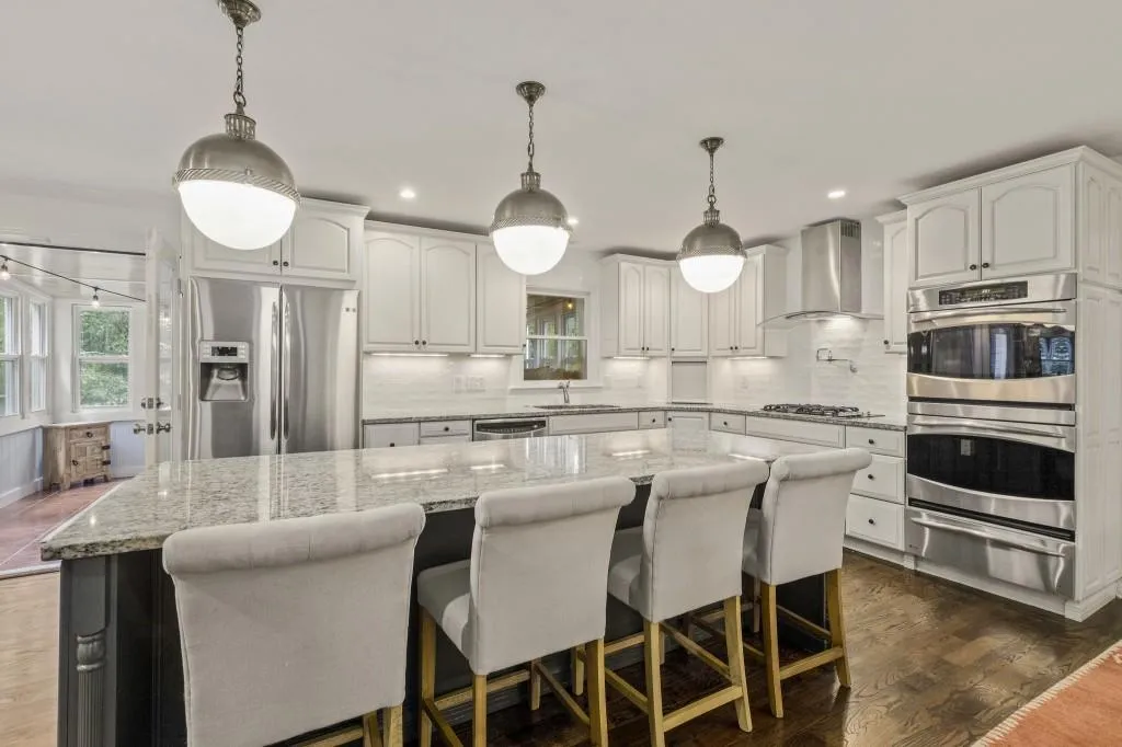 8875 Buckhorn, Sandy Springs, Georgia 30350, 4 Bedrooms Bedrooms, ,4 BathroomsBathrooms,Residential,Sold,8875 Buckhorn,6749037