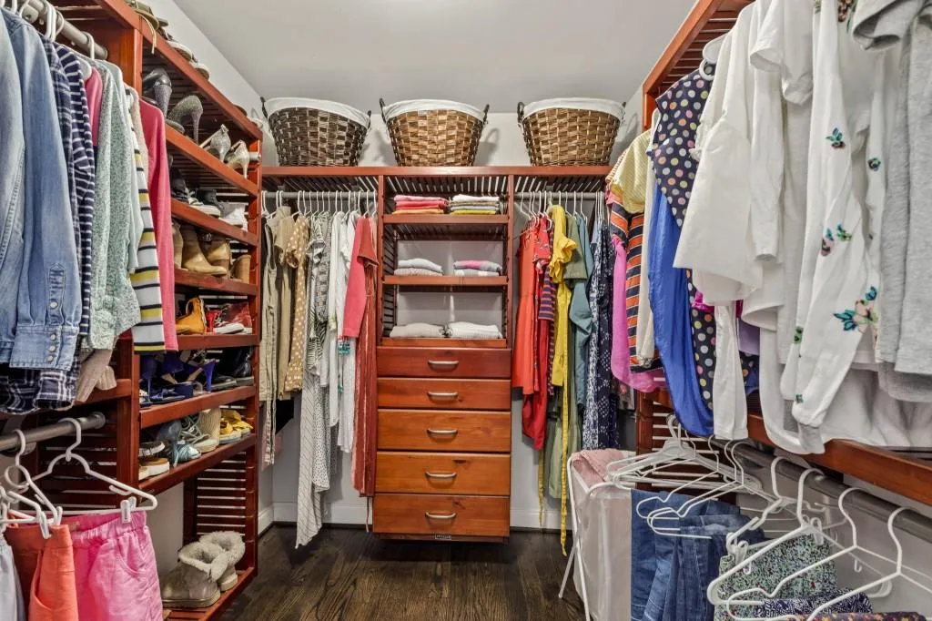 8875 Buckhorn, Sandy Springs, Georgia 30350, 4 Bedrooms Bedrooms, ,4 BathroomsBathrooms,Residential,Sold,8875 Buckhorn,6749037