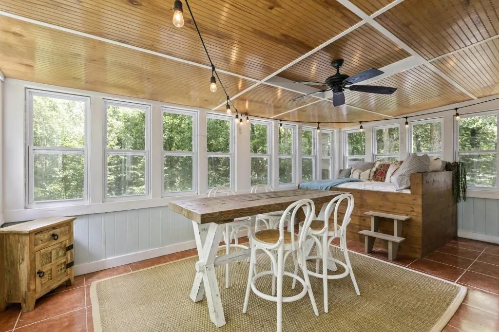 8875 Buckhorn, Sandy Springs, Georgia 30350, 4 Bedrooms Bedrooms, ,4 BathroomsBathrooms,Residential,Sold,8875 Buckhorn,6749037