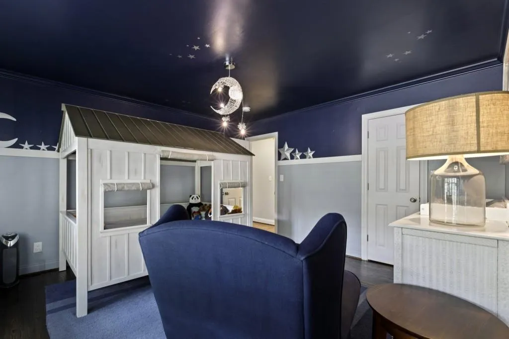 8875 Buckhorn, Sandy Springs, Georgia 30350, 4 Bedrooms Bedrooms, ,4 BathroomsBathrooms,Residential,Sold,8875 Buckhorn,6749037