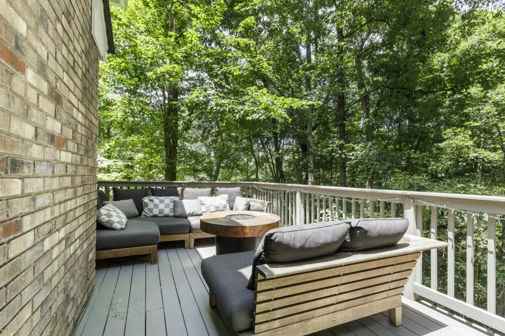 8875 Buckhorn, Sandy Springs, Georgia 30350, 4 Bedrooms Bedrooms, ,4 BathroomsBathrooms,Residential,Sold,8875 Buckhorn,6749037