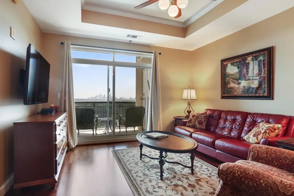 325 E Paces Ferry Road Unit 1206, Atlanta, Georgia 30305, 1 Bedroom Bedrooms, ,1 BathroomBathrooms,Residential,Sold,325 E Paces Ferry Road Unit 1206,6054514