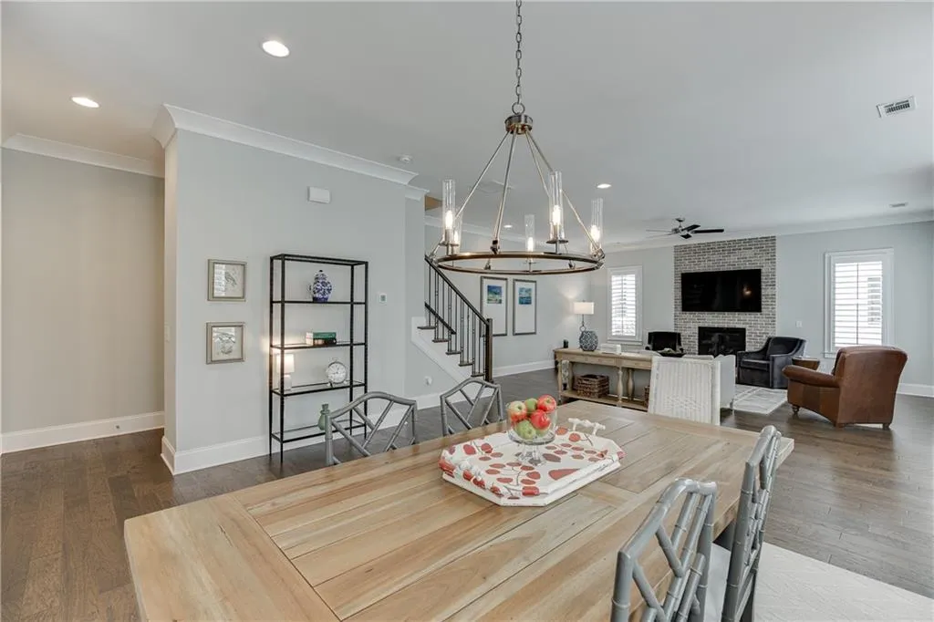 6516 Aria Village Dr., Sandy Springs, Georgia 30328, 3 Bedrooms Bedrooms, ,3 BathroomsBathrooms,Residential,Sold,6516 Aria Village Dr.,6928050