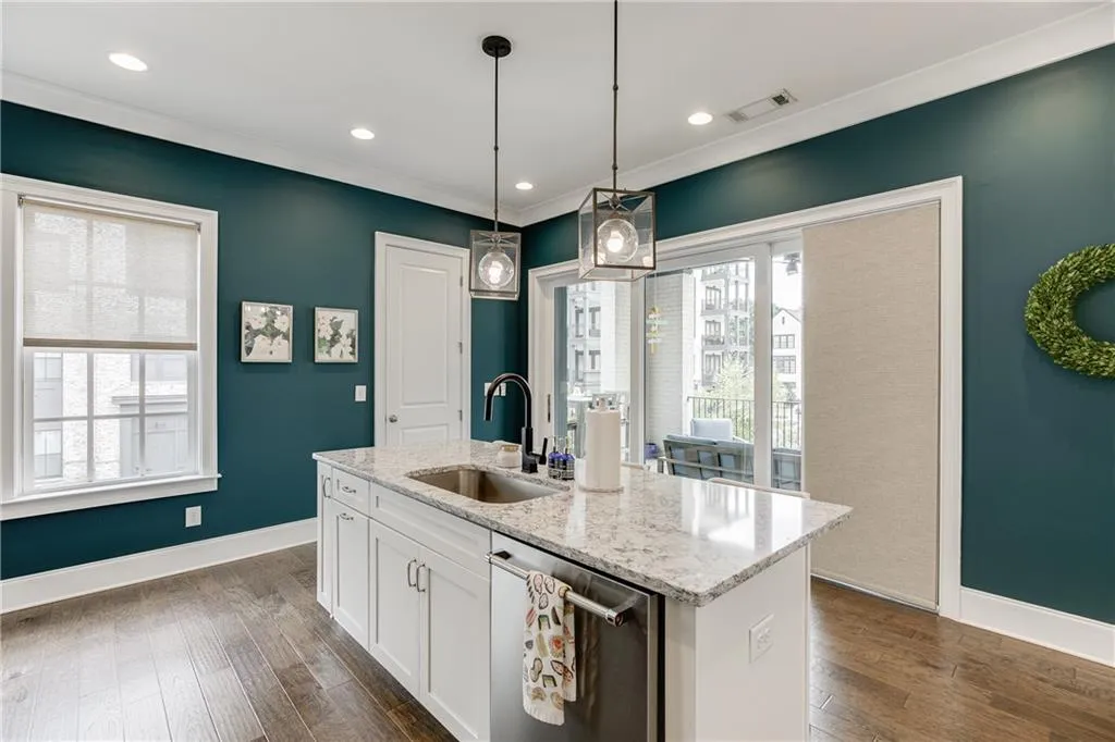 6516 Aria Village Dr., Sandy Springs, Georgia 30328, 3 Bedrooms Bedrooms, ,3 BathroomsBathrooms,Residential,Sold,6516 Aria Village Dr.,6928050