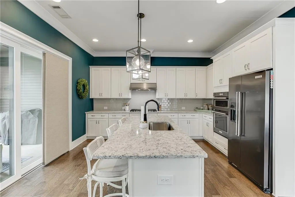 6516 Aria Village Dr., Sandy Springs, Georgia 30328, 3 Bedrooms Bedrooms, ,3 BathroomsBathrooms,Residential,Sold,6516 Aria Village Dr.,6928050