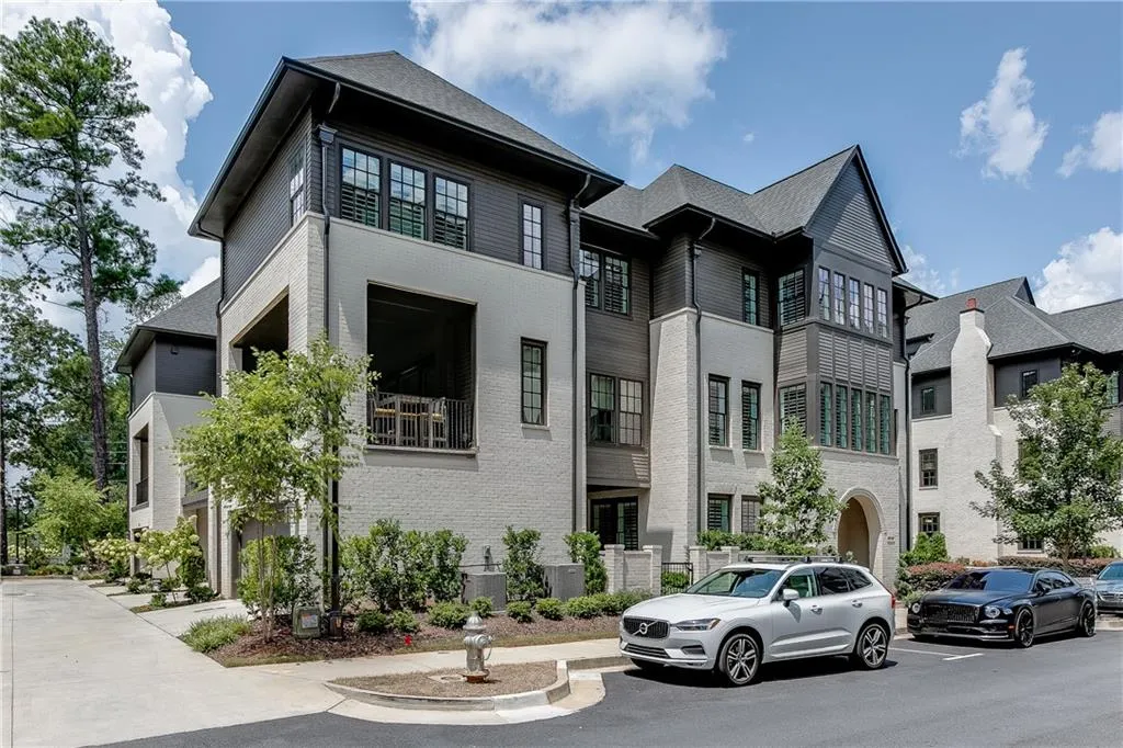 6516 Aria Village Dr., Sandy Springs, Georgia 30328, 3 Bedrooms Bedrooms, ,3 BathroomsBathrooms,Residential,Sold,6516 Aria Village Dr.,6928050