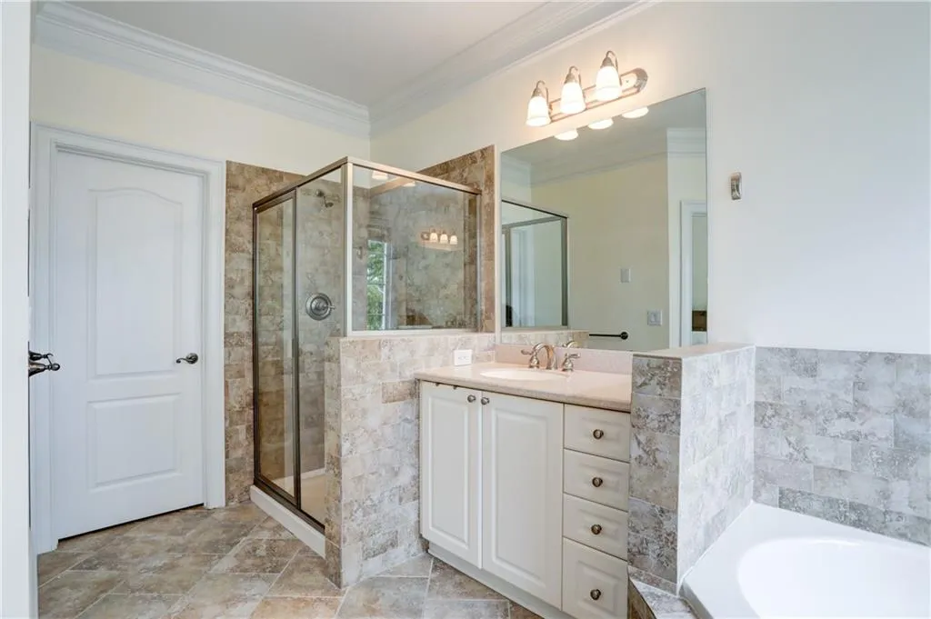993 Pearl Point, Sandy Springs, Georgia 30328, 3 Bedrooms Bedrooms, ,3 BathroomsBathrooms,Residential,Sold,993 Pearl Point,6549157