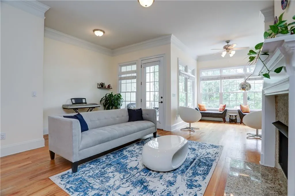 993 Pearl Point, Sandy Springs, Georgia 30328, 3 Bedrooms Bedrooms, ,3 BathroomsBathrooms,Residential,Sold,993 Pearl Point,6549157
