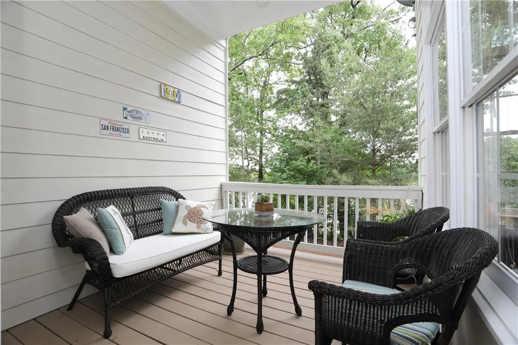 993 Pearl Point, Sandy Springs, Georgia 30328, 3 Bedrooms Bedrooms, ,3 BathroomsBathrooms,Residential,Sold,993 Pearl Point,6549157