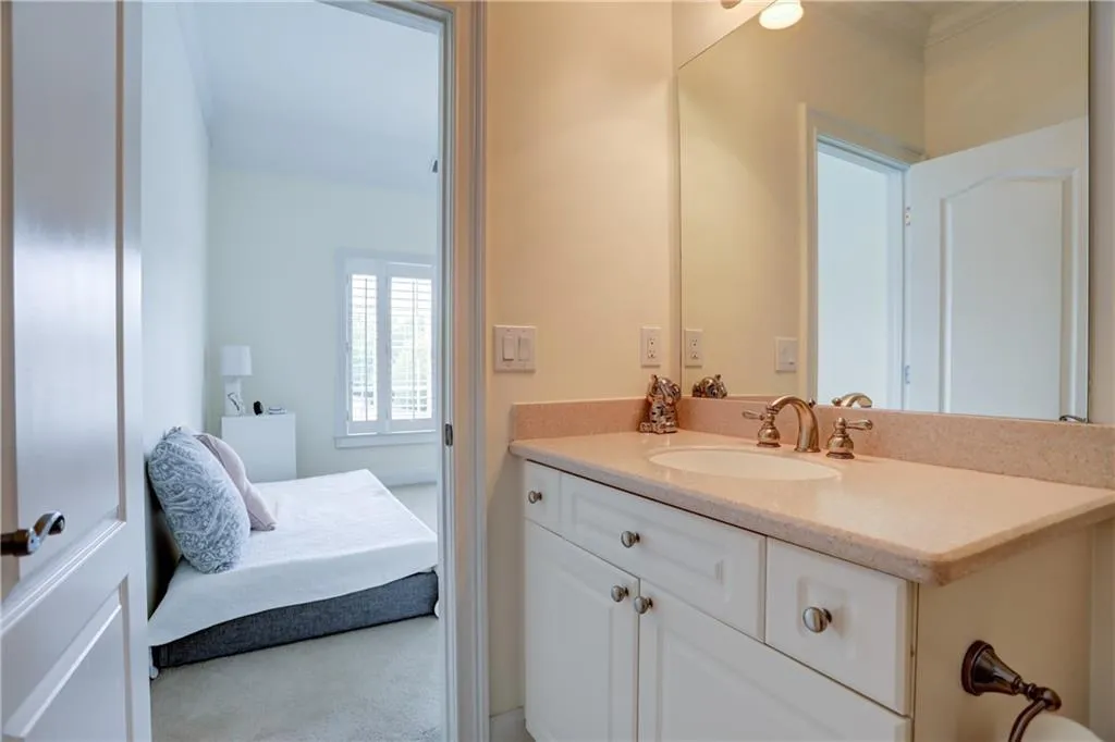 993 Pearl Point, Sandy Springs, Georgia 30328, 3 Bedrooms Bedrooms, ,3 BathroomsBathrooms,Residential,Sold,993 Pearl Point,6549157