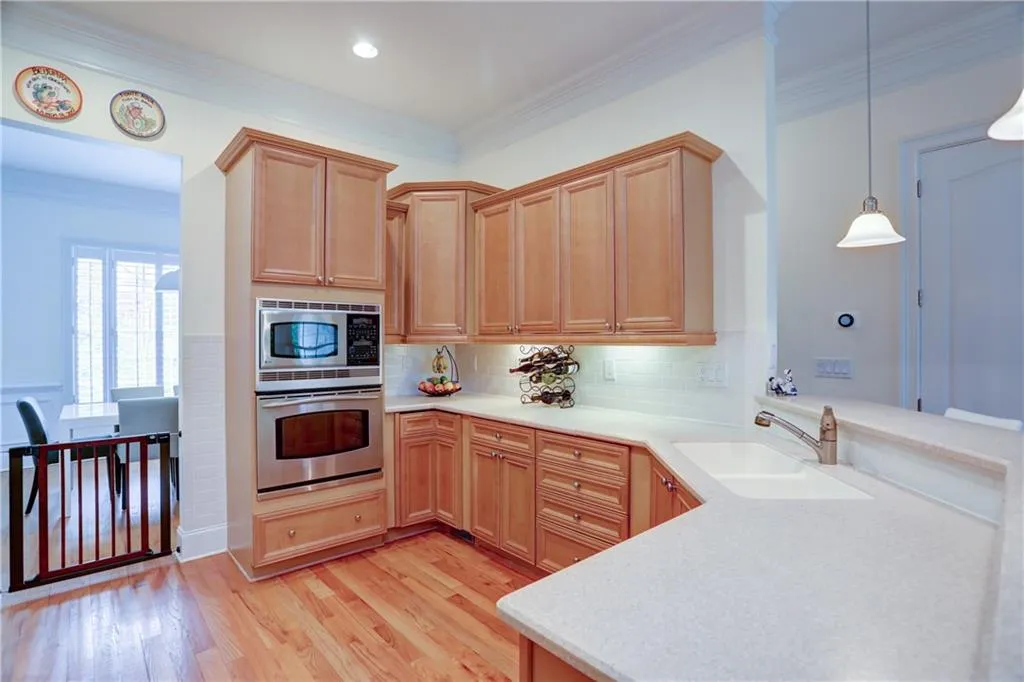 993 Pearl Point, Sandy Springs, Georgia 30328, 3 Bedrooms Bedrooms, ,3 BathroomsBathrooms,Residential,Sold,993 Pearl Point,6549157