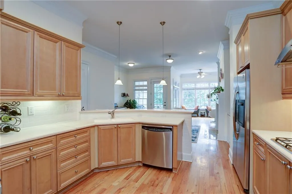 993 Pearl Point, Sandy Springs, Georgia 30328, 3 Bedrooms Bedrooms, ,3 BathroomsBathrooms,Residential,Sold,993 Pearl Point,6549157