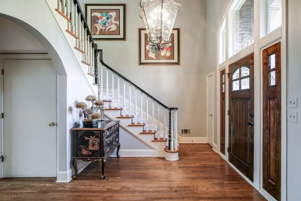 225 Grogans Lake Pointe, Sandy Springs, Georgia 30350, 6 Bedrooms Bedrooms, ,5 BathroomsBathrooms,Residential,Sold,225 Grogans Lake Pointe,5986895
