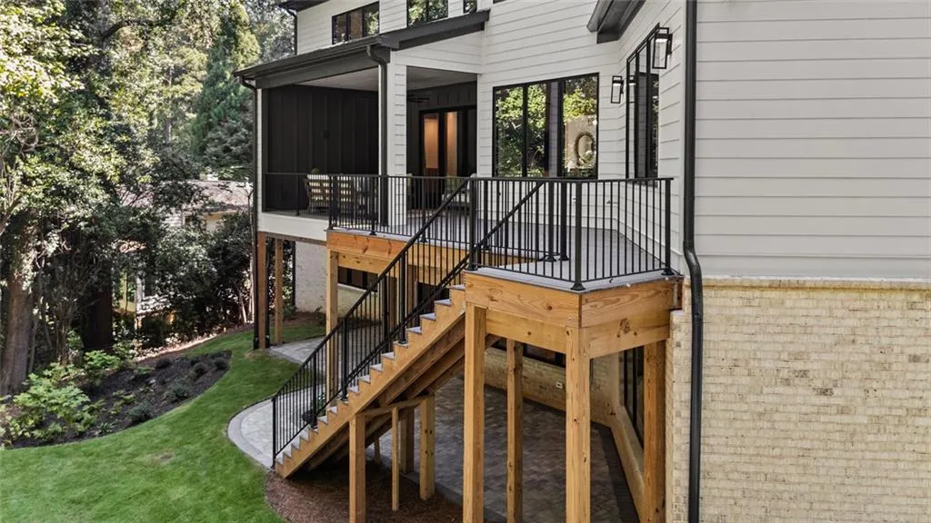 4132 Haverhill Drive Ne, Atlanta, Georgia 30342, 6 Bedrooms Bedrooms, 0 ,7 BathroomsBathrooms,Residential,For Sale,4132 Haverhill Drive Ne,7829234
