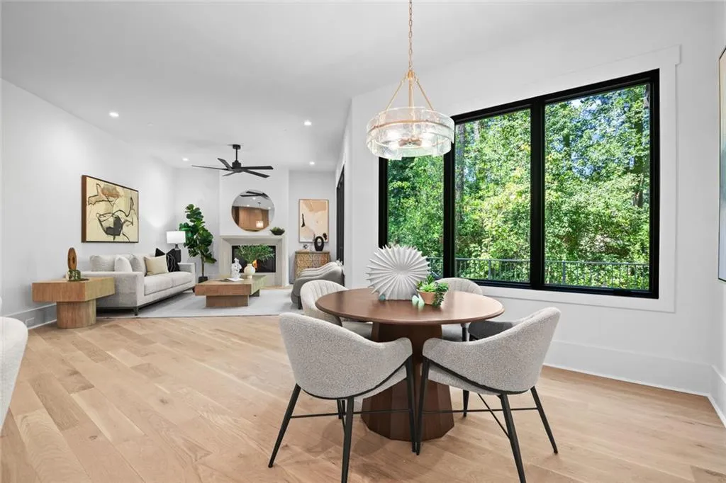 4132 Haverhill Drive Ne, Atlanta, Georgia 30342, 6 Bedrooms Bedrooms, 0 ,7 BathroomsBathrooms,Residential,For Sale,4132 Haverhill Drive Ne,7829234