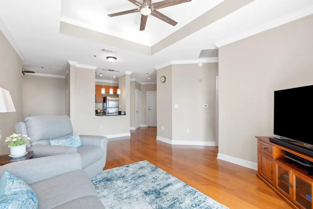 325 E Paces Ferry Road Unit 2003, Atlanta, Georgia 30305, 1 Bedroom Bedrooms, ,1 BathroomBathrooms,Residential,Sold,325 E Paces Ferry Road Unit 2003,7579616