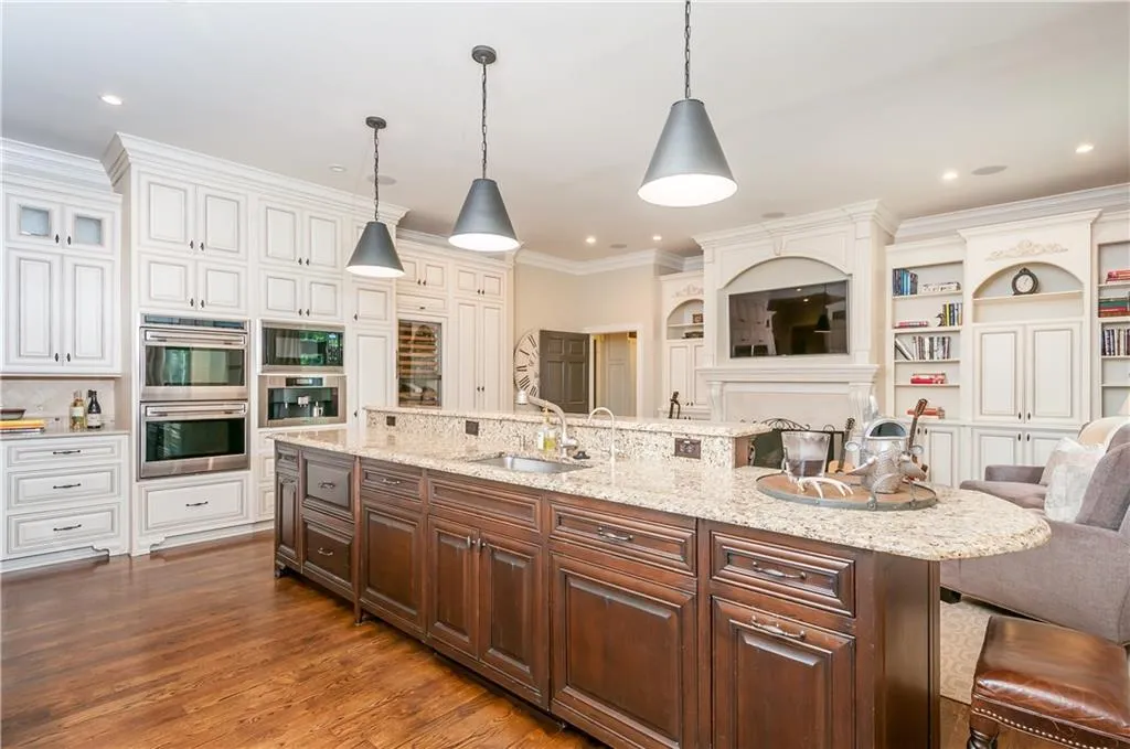 210 Lachaize Circle Nw, Atlanta, Georgia 30327, 7 Bedrooms Bedrooms, ,6 BathroomsBathrooms,Residential,Sold,210 Lachaize Circle Nw,5708198