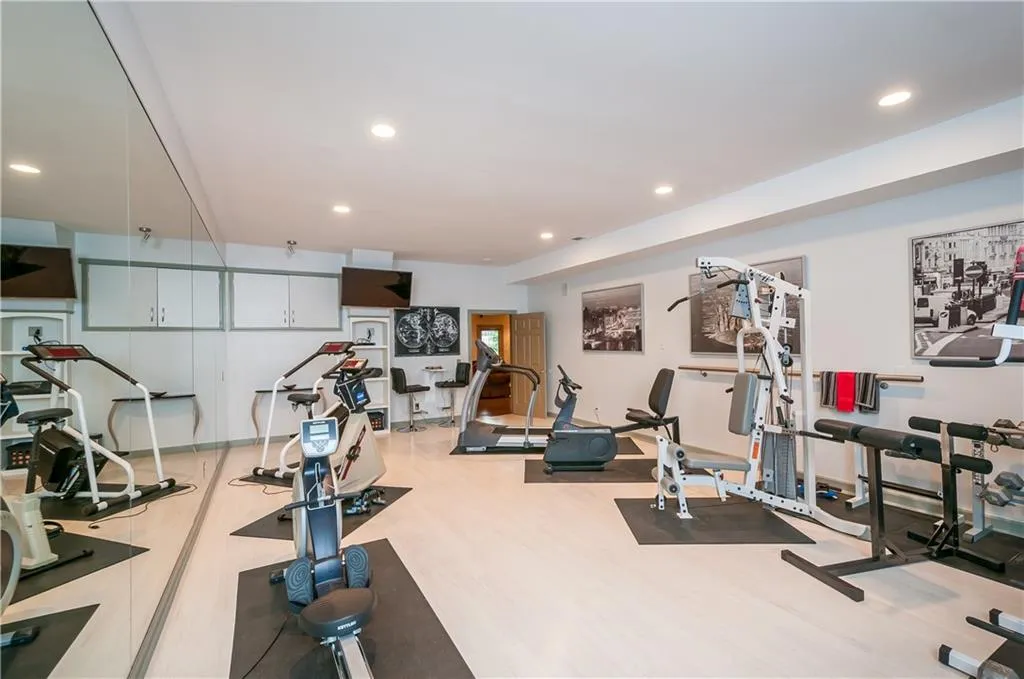 210 Lachaize Circle Nw, Atlanta, Georgia 30327, 7 Bedrooms Bedrooms, ,6 BathroomsBathrooms,Residential,Sold,210 Lachaize Circle Nw,5708198