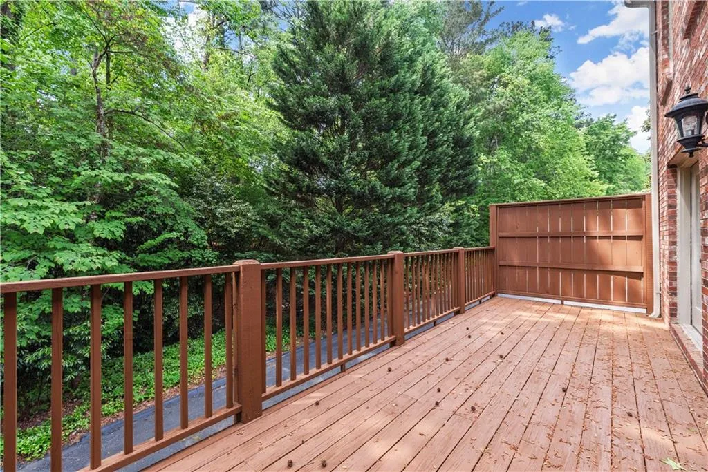 246 The South Chace Ne, Sandy Springs, Georgia 30328, 3 Bedrooms Bedrooms, ,2 BathroomsBathrooms,Residential,Sold,246 The South Chace Ne,6874911