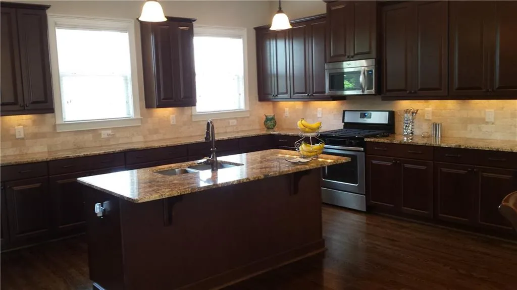 958 Opelousas Way, Sandy Springs, Georgia 30328, 3 Bedrooms Bedrooms, ,3 BathroomsBathrooms,Residential,Sold,958 Opelousas Way,5681764